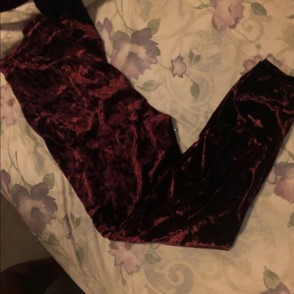 velour Set ❤️ - Picture 2 of 2
